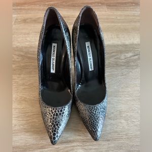 Manolo Blahnik Graphic Snake- Print Fabric Pump